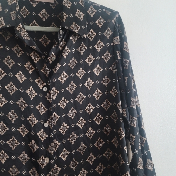 NEW Valerie Stevens 14W 100% Silk Black Floral Medallion Button Up Shirt - Picture 4 of 9